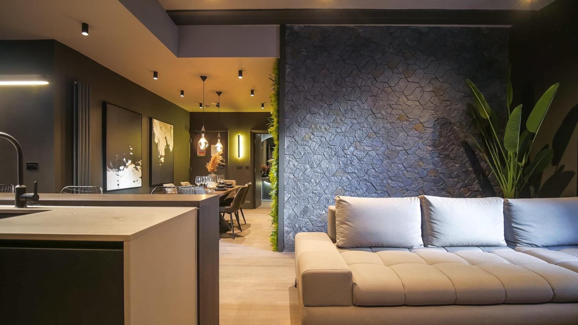 Midnight By The Heim Residences Манчестер Екстер'єр фото